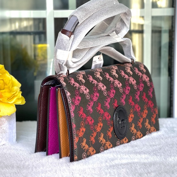 New CAMILLE CROSSBODY WITH HORSE CARRIAGE PRINT - Picture 2 of 9